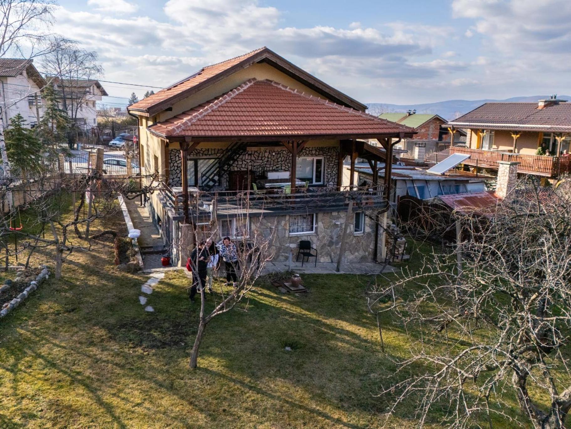 Danailovi Guest House ساباريفا بانيا المظهر الخارجي الصورة